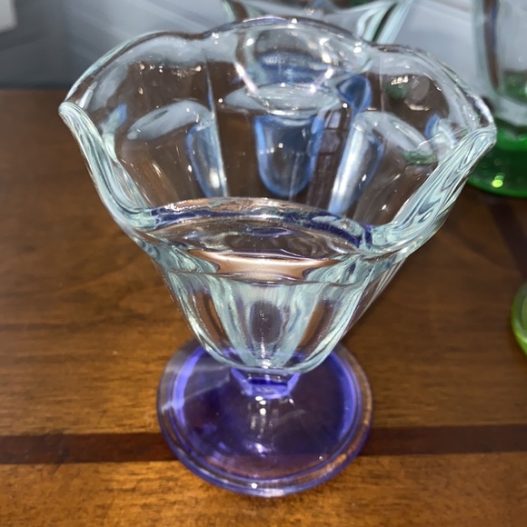 Vintage Anchor Hocking glass ice cream parfait glasses - Picture 2 of 10